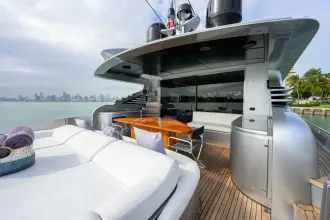 Thumbnail von Pershing Express Cruiser Miura