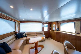 Thumbnail von Viking 48 Convertible Reel Estate