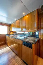 Thumbnail von Viking 48 Convertible Reel Estate