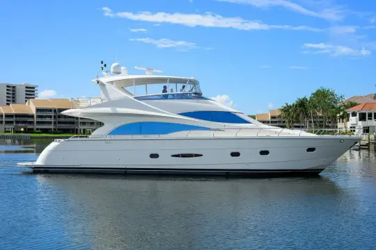 Marquis 65 Vol an Bord