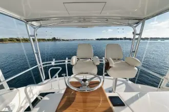 Thumbnail von Hatteras GT54 5 J’s