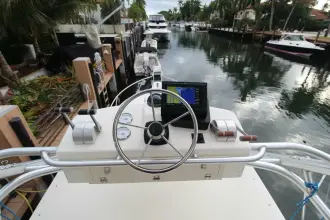 Thumbnail von Albemarle 320 Express Fisherman Crew Einrichtungen