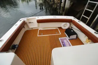 Thumbnail von Albemarle 320 Express Fisherman Crew Einrichtungen