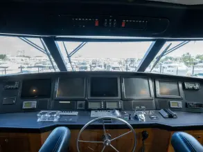Thumbnail von Viking 74 Enclosed Bridge STREAM RUNNER