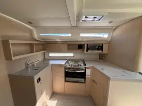 Thumbnail von Beneteau Oceanis 40.1