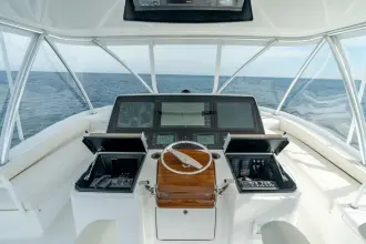 Thumbnail von Viking 48 Convertible auf Lager Viking 64C 64-739