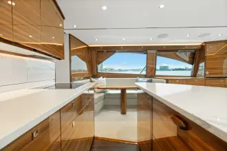 Thumbnail von Viking 48 Convertible auf Lager 2025 Viking 58C 58-552