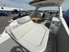 Thumbnail von Sea Ray SLX 400