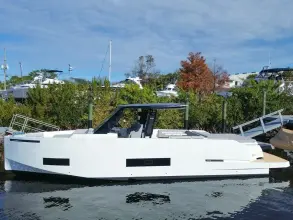 Thumbnail von De Antonio Yachts D42