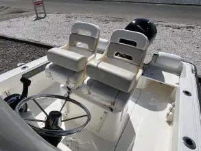Thumbnail von Boston Whaler 190 Outrage