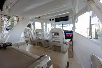 Thumbnail von Boston Whaler 420 Outrage