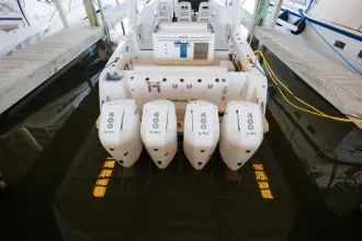 Thumbnail von Boston Whaler 420 Outrage
