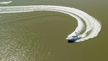 Thumbnail von Boston Whaler 420 Outrage