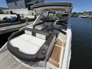 Thumbnail von Sea Ray SLX 310 Freedom