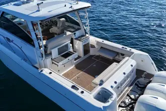 Thumbnail von Boston Whaler 345 Conquest Whaler 345 Conquest - Voll ausgestattet
