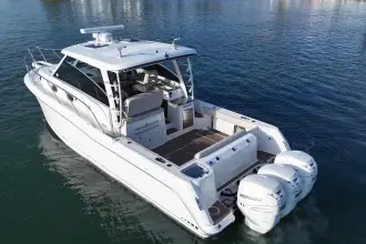 Thumbnail von Boston Whaler 345 Conquest Whaler 345 Conquest - Voll ausgestattet