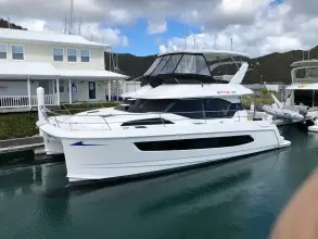 Aquila 44 Yacht