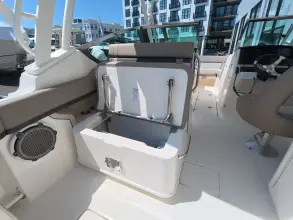 Thumbnail von Boston Whaler 240 Vantage
