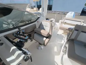 Thumbnail von Boston Whaler 240 Vantage