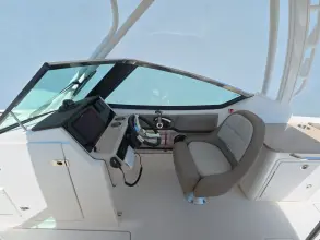 Thumbnail von Boston Whaler 240 Vantage