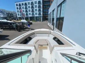 Thumbnail von Boston Whaler 240 Vantage