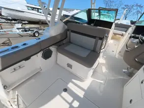Thumbnail von Boston Whaler 240 Vantage