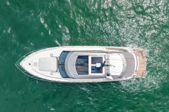 Thumbnail von Riviera 6000 Sport Yacht