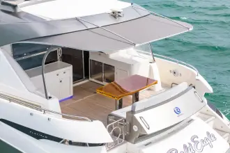 Thumbnail von Riviera 6000 Sport Yacht