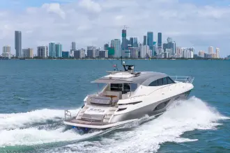Thumbnail von Riviera 6000 Sport Yacht