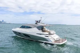 Thumbnail von Riviera 6000 Sport Yacht