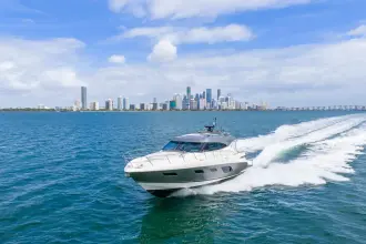 Thumbnail von Riviera 6000 Sport Yacht