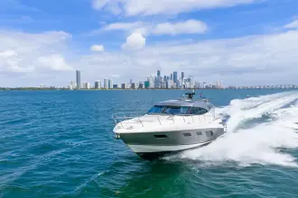 Thumbnail von Riviera 6000 Sport Yacht