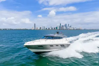 Thumbnail von Riviera 6000 Sport Yacht