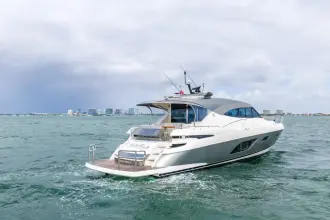 Thumbnail von Riviera 6000 Sport Yacht