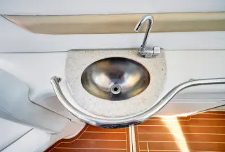 Thumbnail von Sea Ray Sundancer 38