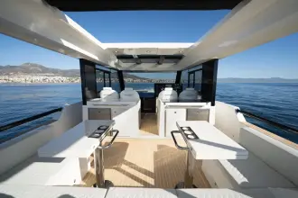 Thumbnail von De Antonio Yachts D50