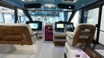 Thumbnail von Boston Whaler 405 Conquest