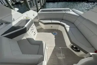 Thumbnail von Sea Ray SLX 310