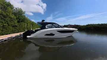 Sea Ray 370 Sundancer Outboard