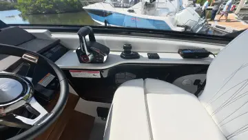 Thumbnail von Sea Ray 370 Sundancer Außenborder