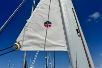 Thumbnail von Beneteau Oceanis 49