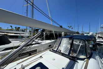 Thumbnail von Beneteau Oceanis 49