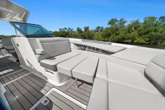 Thumbnail von Sea Ray SLX 350 OB
