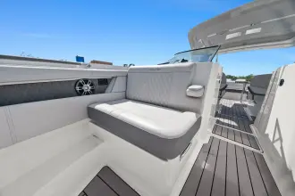 Thumbnail von Sea Ray SLX 350 OB