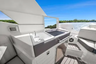 Thumbnail von Sea Ray SLX 350 OB