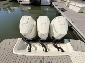 Thumbnail von Sea Ray SLX 400 Außenborder