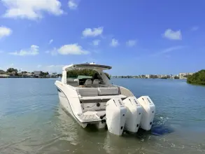 Thumbnail von Sea Ray SLX 400 Außenborder
