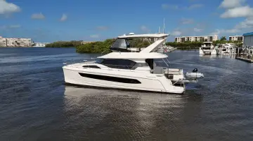 Thumbnail von Aquila 44 Yacht