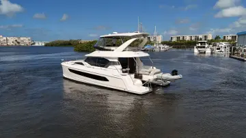Thumbnail von Aquila 44 Yacht