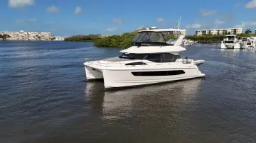 Thumbnail von Aquila 44 Yacht